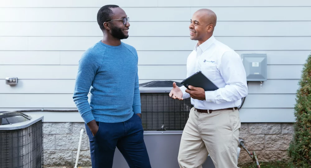 Homeowner chatting with a TVA EnergyRight Home Energy Advisor.