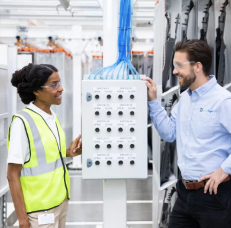 A PPN contractor and TVA EnergyRight advisor discussing energy savings